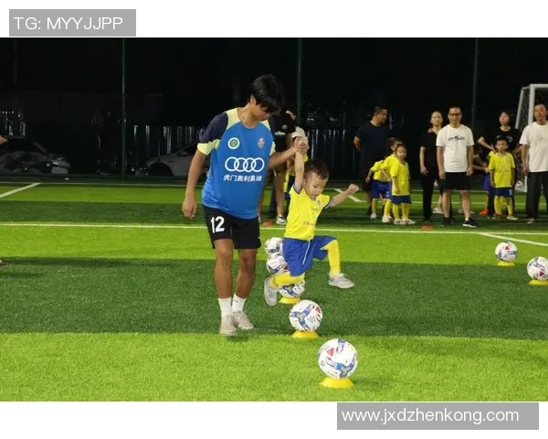 足球明星与孩子们的温馨互动视频展现亲子时光的快乐与成长